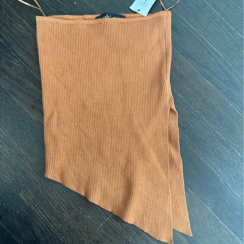 brown strapless top
